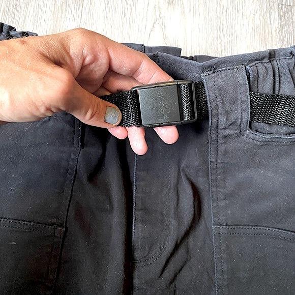 HOLLISTER • Black Mini Denim Utility Cargo Skirt • Size Medium • Built-in Belt - Picture 8 of 12